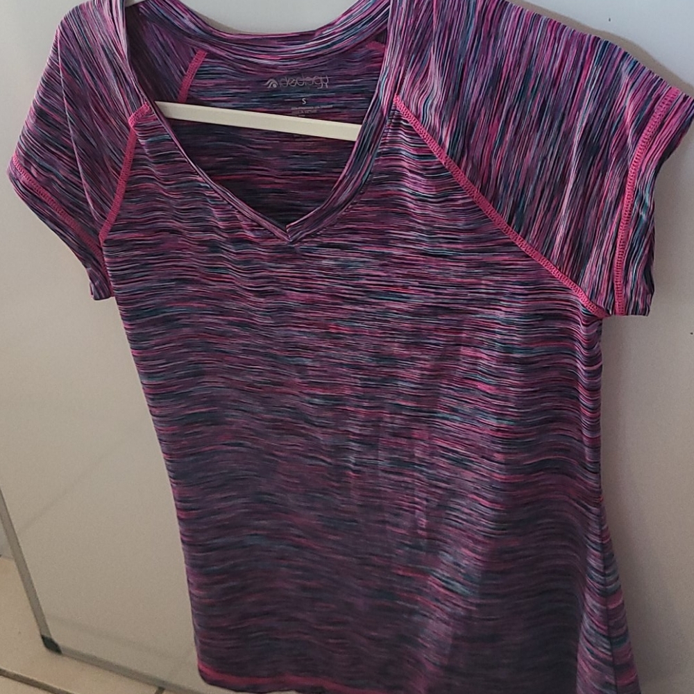Exercise workout tee